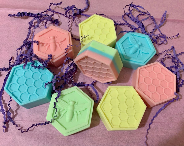 Conjunto de abejas de colores